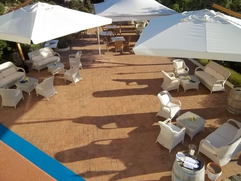 Hotel 3 Botti Baja Sardinia Eksteriør billede