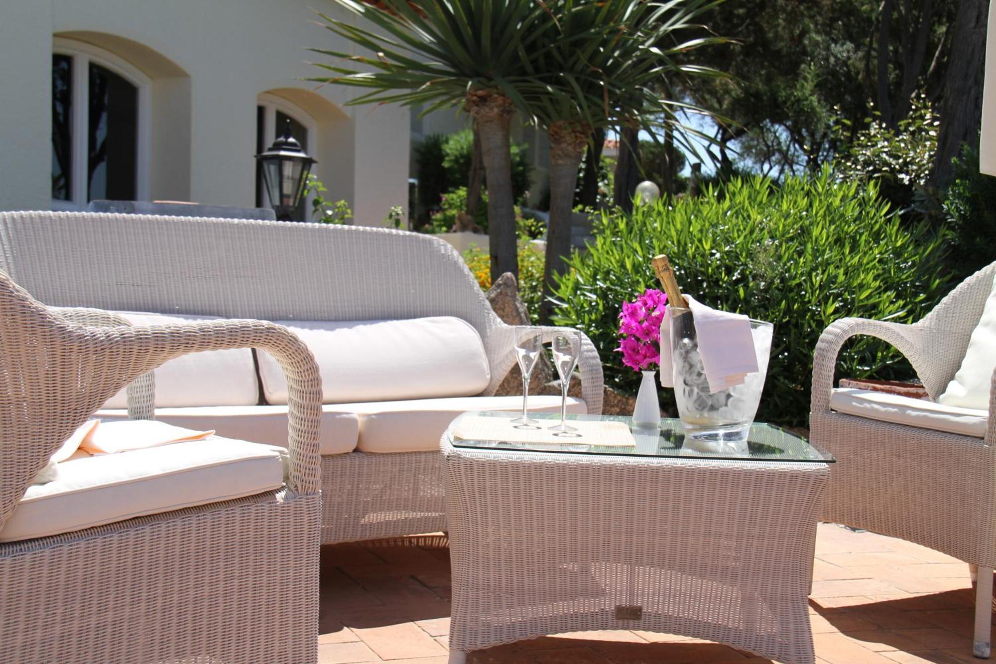 Hotel 3 Botti Baja Sardinia Eksteriør billede