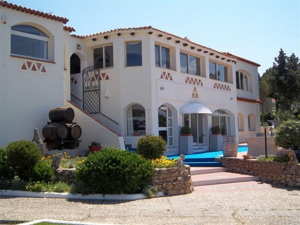 Hotel 3 Botti Baja Sardinia Eksteriør billede