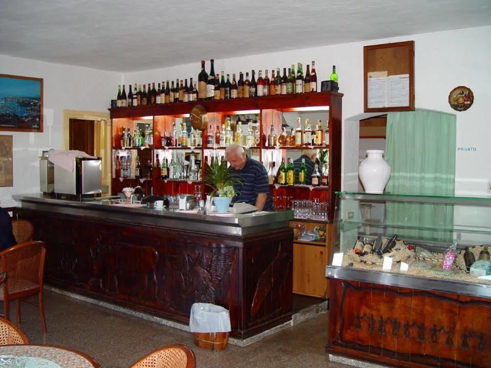 Hotel 3 Botti Baja Sardinia Eksteriør billede