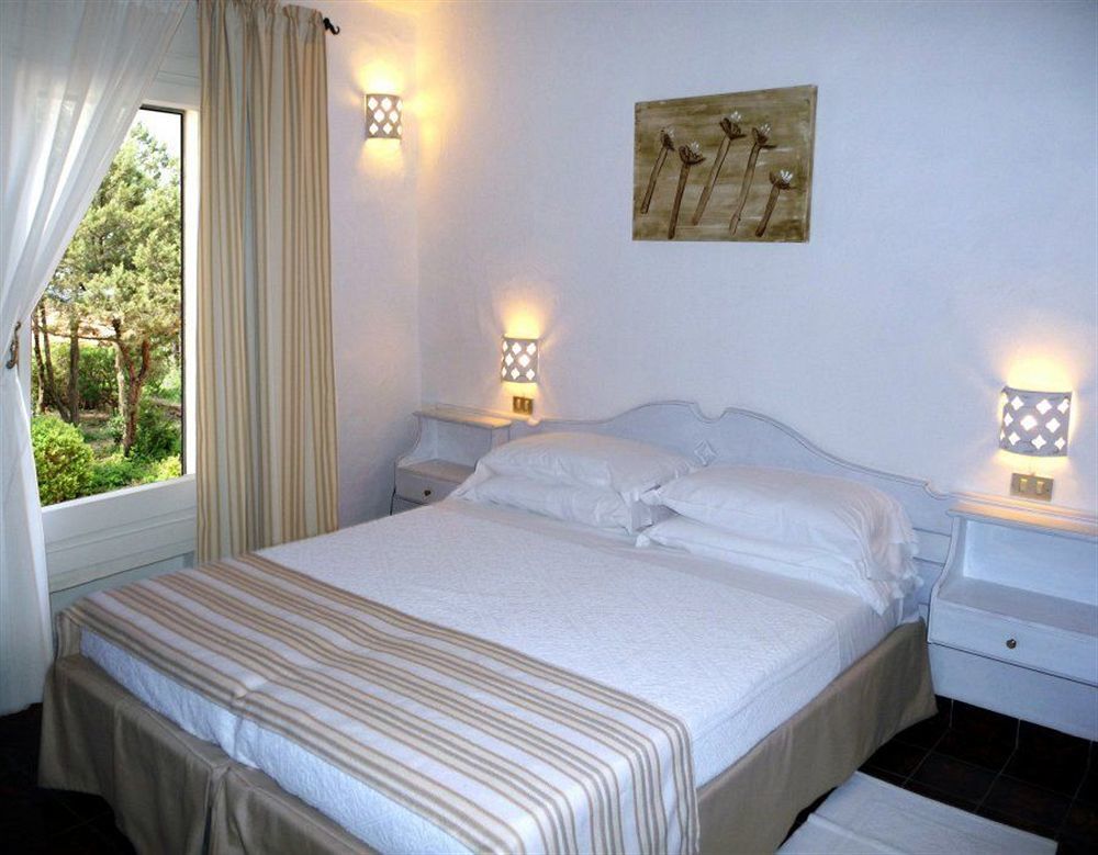 Hotel 3 Botti Baja Sardinia Eksteriør billede